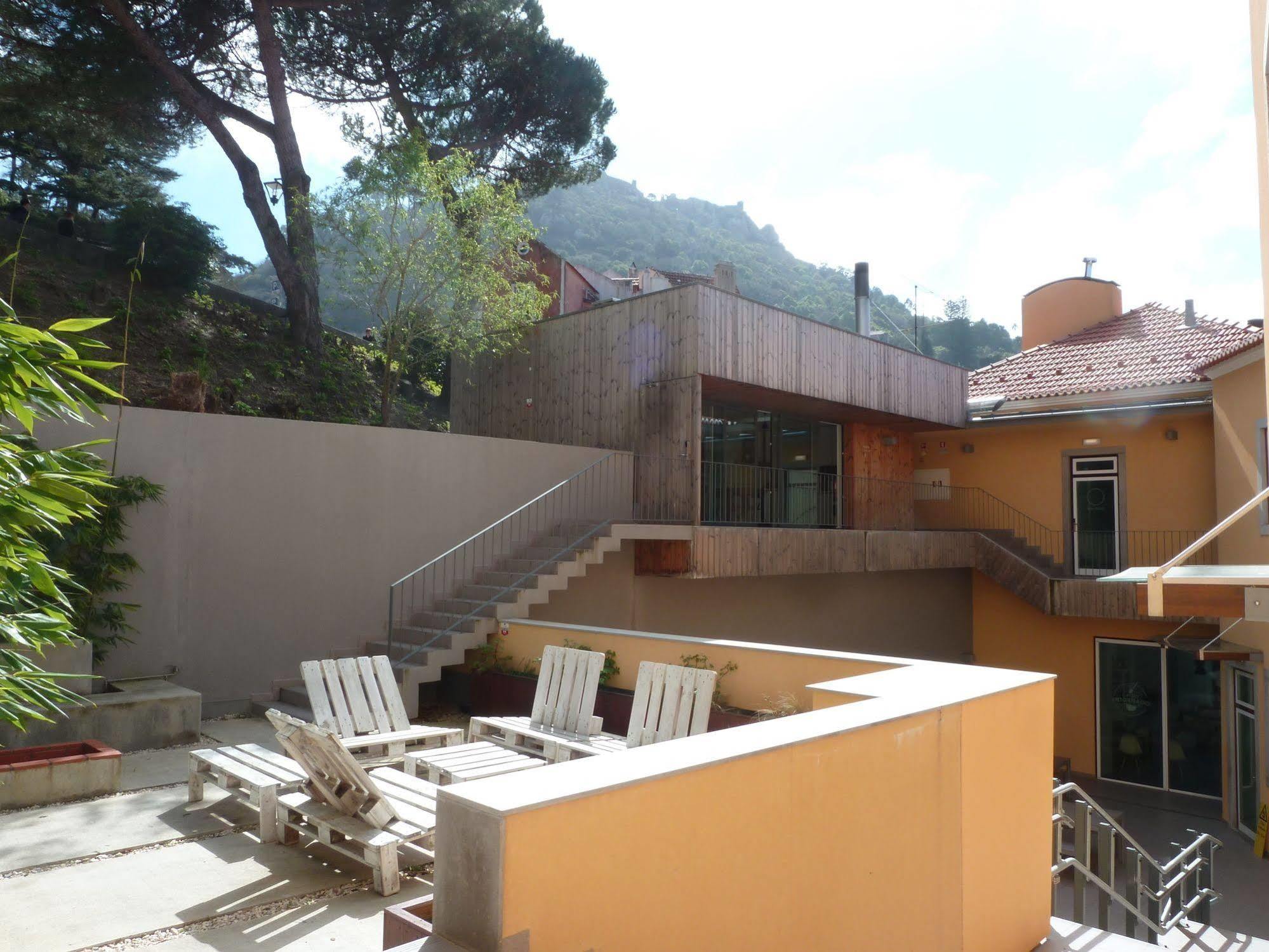 Moon Hill By Joivy Hostel Sintra Exterior foto