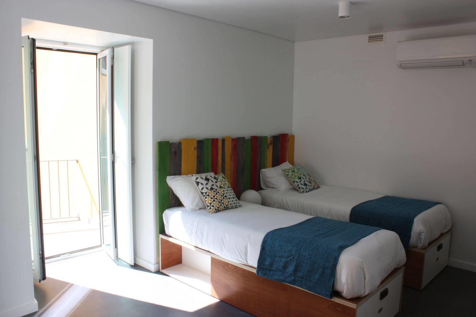 Moon Hill By Joivy Hostel Sintra Exterior foto