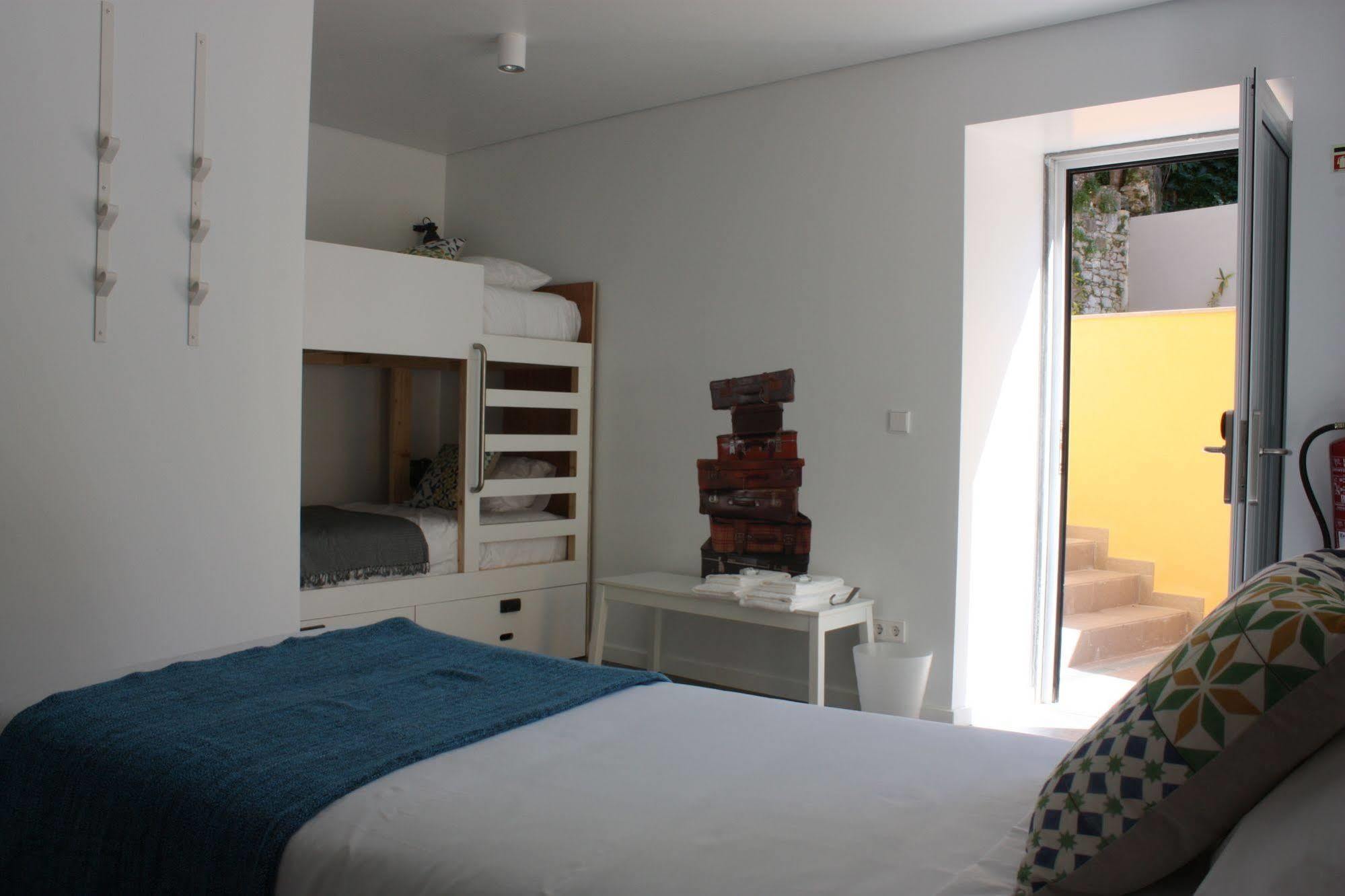 Moon Hill By Joivy Hostel Sintra Exterior foto